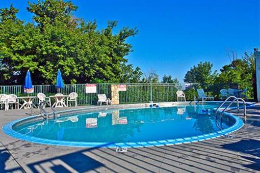 фото отеля Americas Best Value Inn & Suites Jackson Michigan