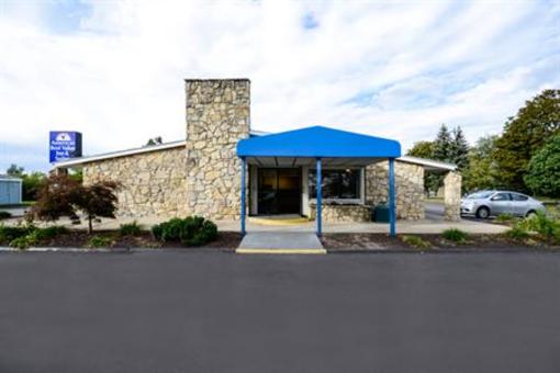фото отеля Americas Best Value Inn & Suites Jackson Michigan