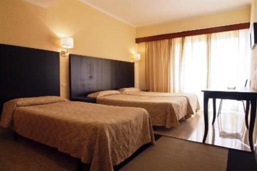 фото отеля Hostal Jakiton