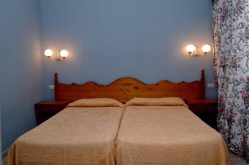 фото отеля Hostal Jakiton