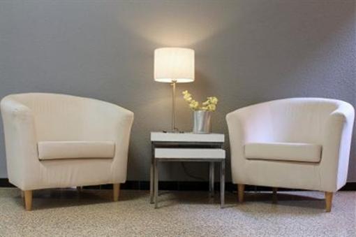 фото отеля Hostal Jakiton