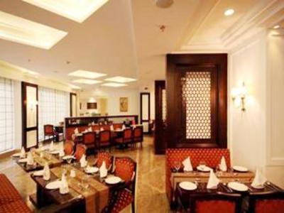 фото отеля Country Inn & Suites Delhi Satbari