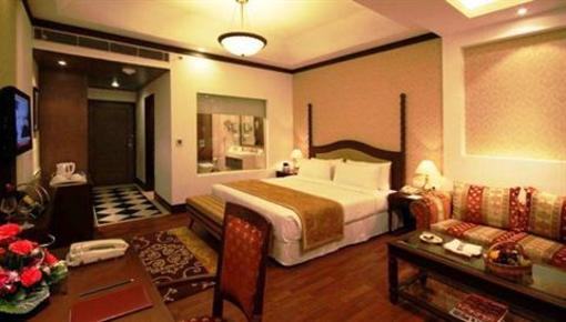 фото отеля Country Inn & Suites Delhi Satbari