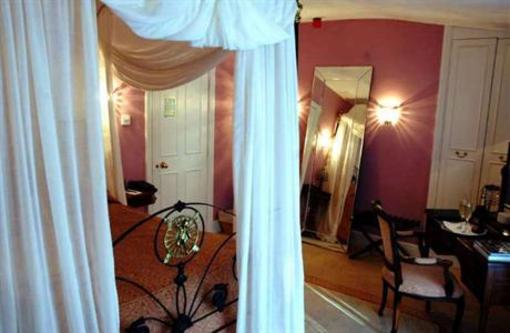 фото отеля Hey Green Country House Hotel Marsden