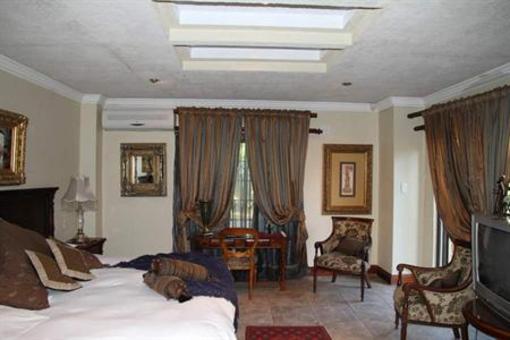 фото отеля Bambelela Lodge