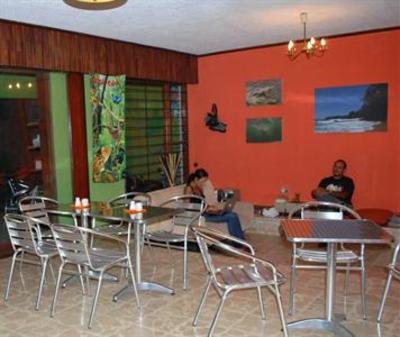 фото отеля Nomadas Backpackers