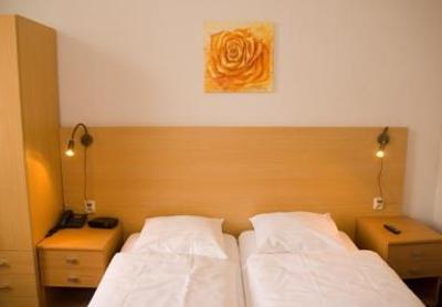 фото отеля Hotel American