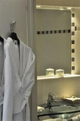 фото отеля Hostellerie de la Maronne Hotel Saint-Martin-Valmeroux