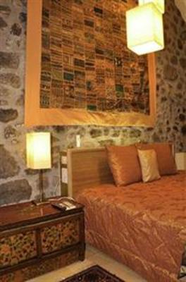 фото отеля Hostellerie de la Maronne Hotel Saint-Martin-Valmeroux