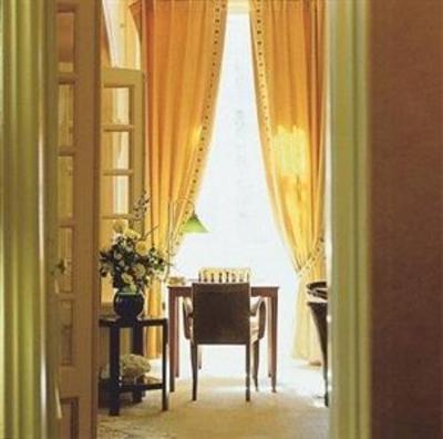 фото отеля Hostellerie de la Maronne Hotel Saint-Martin-Valmeroux
