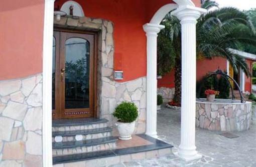фото отеля Villa Simitode