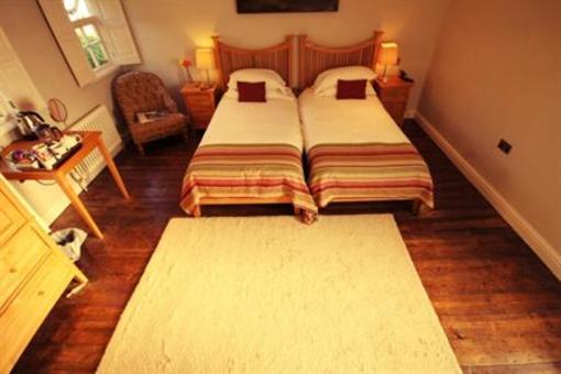 фото отеля The Wheelwrights Arms Country Inn Monkton Combe