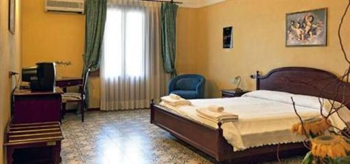 фото отеля Hotel Sala Ricevimenti Villa Petruscio Mottola