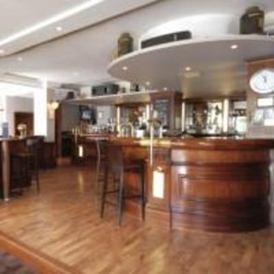фото отеля Menzies Swindon