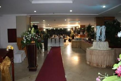 фото отеля Hotel Bumi Asih Medan