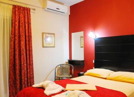 фото отеля Golden Beach Hotel & Apartments