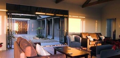 фото отеля Poets Corner Lodge Waihi