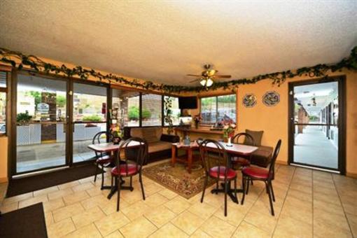 фото отеля Best Western Village Inn Hardy