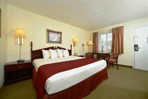 фото отеля Best Western Village Inn Hardy