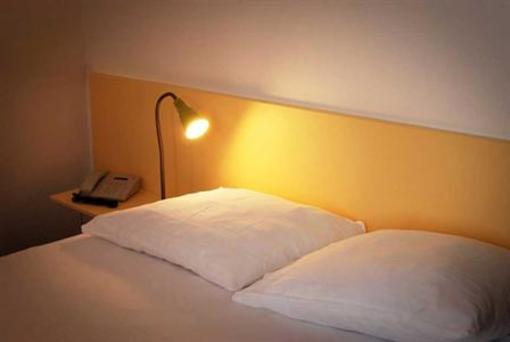 фото отеля Hotel Waldhorn Bern