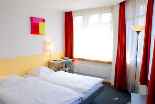 фото отеля Hotel Waldhorn Bern