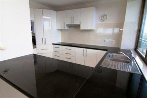 фото отеля Silverton Apartments Gold Coast