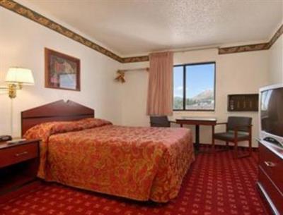 фото отеля Super 8 Castle Rock