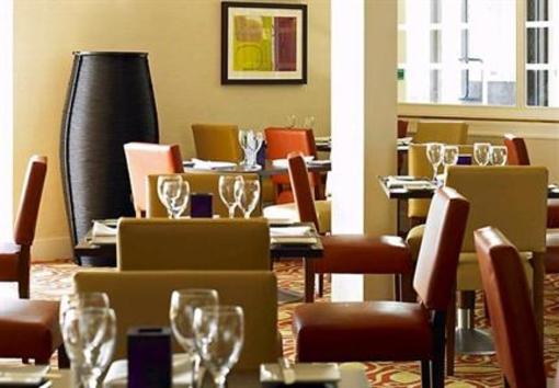 фото отеля Marriott Cheshunt Hotel