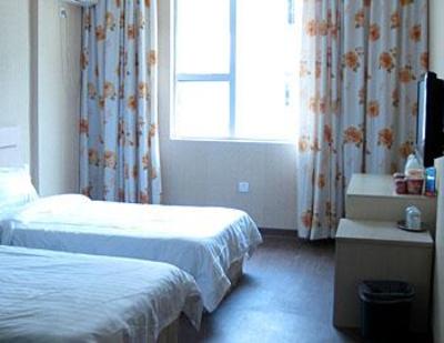 фото отеля Weekends Holiday Hotel