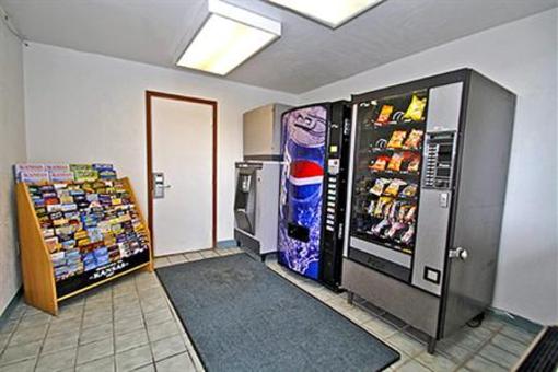 фото отеля Motel 6 West Topeka