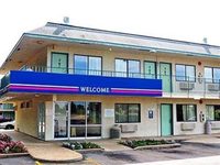 Motel 6 Marshall