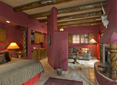 фото отеля Adobe and Pines B&B