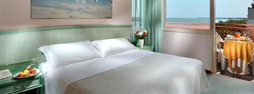 фото отеля American Hotel Lignano Sabbiadoro