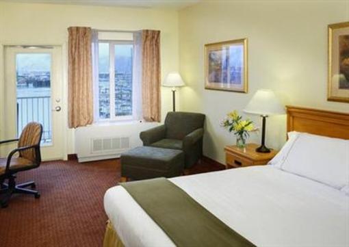 фото отеля Holiday Inn Express Seward Harbor