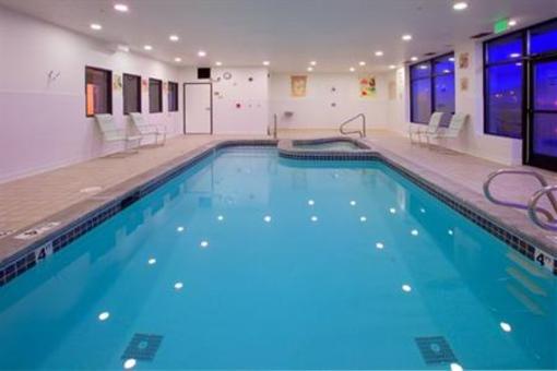 фото отеля Holiday Inn Express Seward Harbor