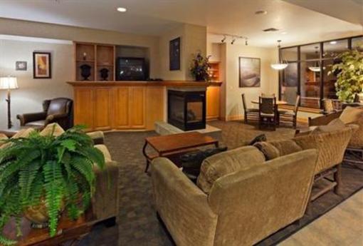 фото отеля Holiday Inn Express Seward Harbor