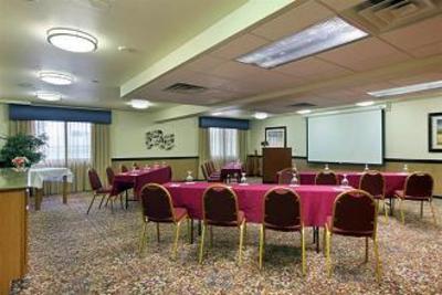 фото отеля BEST WESTERN West Towne Suites