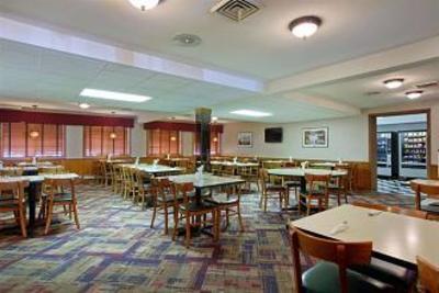 фото отеля BEST WESTERN West Towne Suites