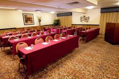 фото отеля BEST WESTERN West Towne Suites