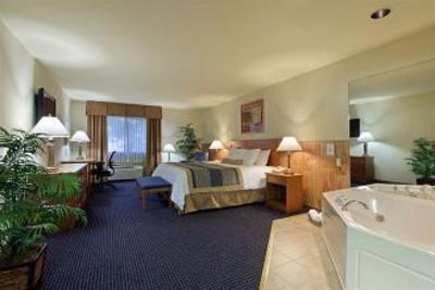 фото отеля BEST WESTERN West Towne Suites