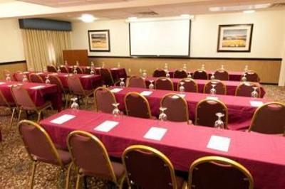 фото отеля BEST WESTERN West Towne Suites