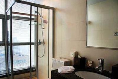 фото отеля East King Business Hotel