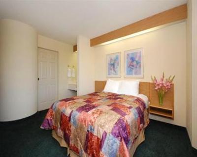 фото отеля Econo Lodge Inn & Suites Raleigh