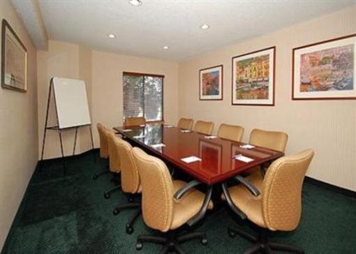 фото отеля Econo Lodge Inn & Suites Raleigh