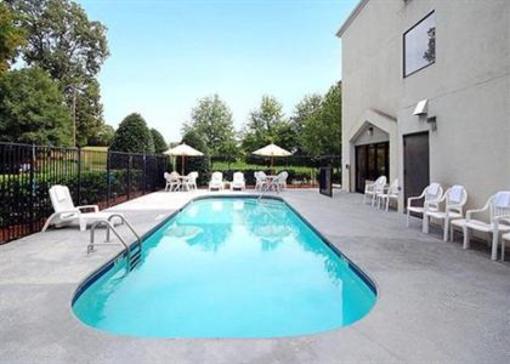 фото отеля Econo Lodge Inn & Suites Raleigh
