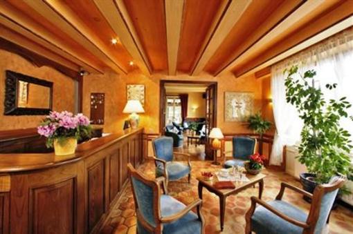 фото отеля Hotel Restaurant Le Cro-Magnon