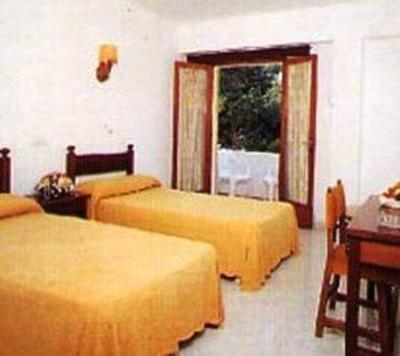фото отеля Hostal San Francisco Santanyi