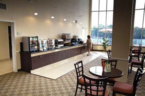 фото отеля La Quinta Inn & Suites Bridge City