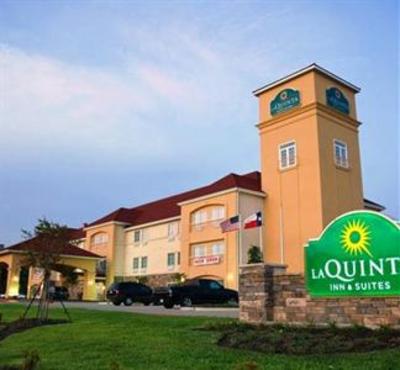 фото отеля La Quinta Inn & Suites Bridge City