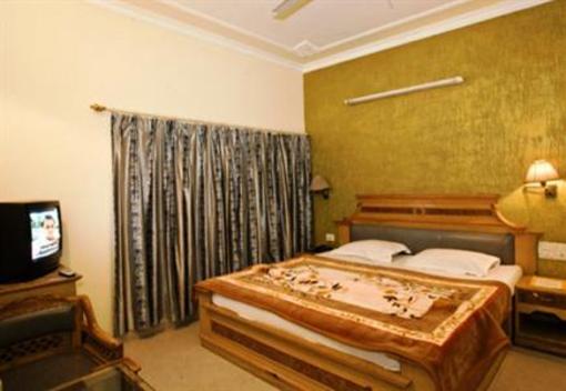 фото отеля Hotel City Heart 18